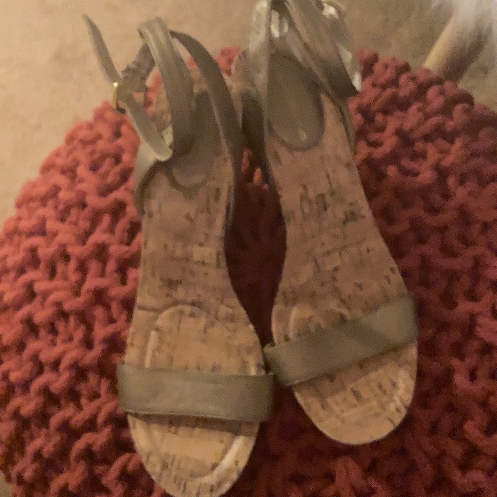 Sandals ankle wrap